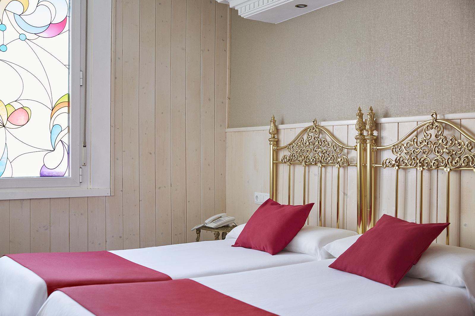 Hotel Dato Vitoria-Gasteiz Bagian luar foto